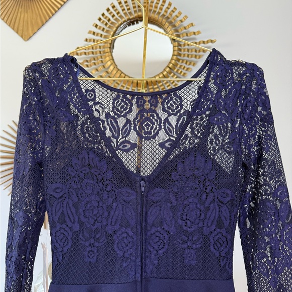 City Vibe - Navy Lace Long Sleeve Dress - Picture 4 of 5